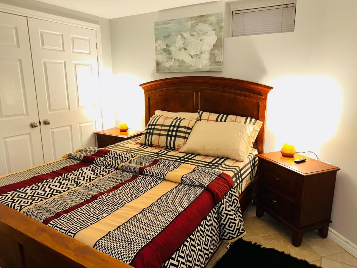 Deluxe Double Room- Hazel Stays Mississauga Esterno foto